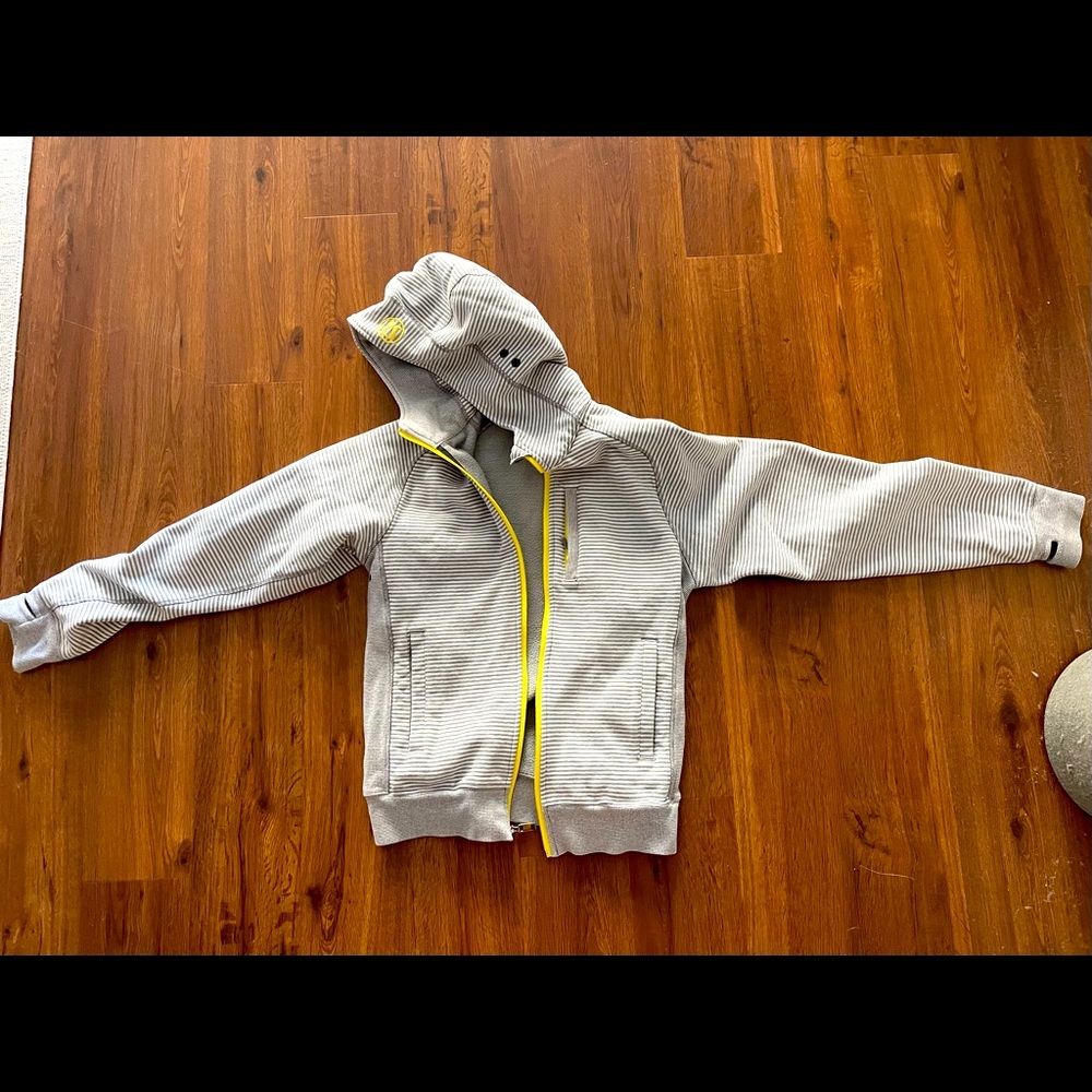 Lululemon zip up with hood (small)